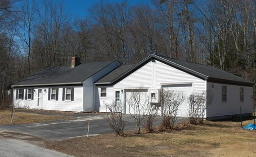House in Hillsboro, New Hampshire, United States 1