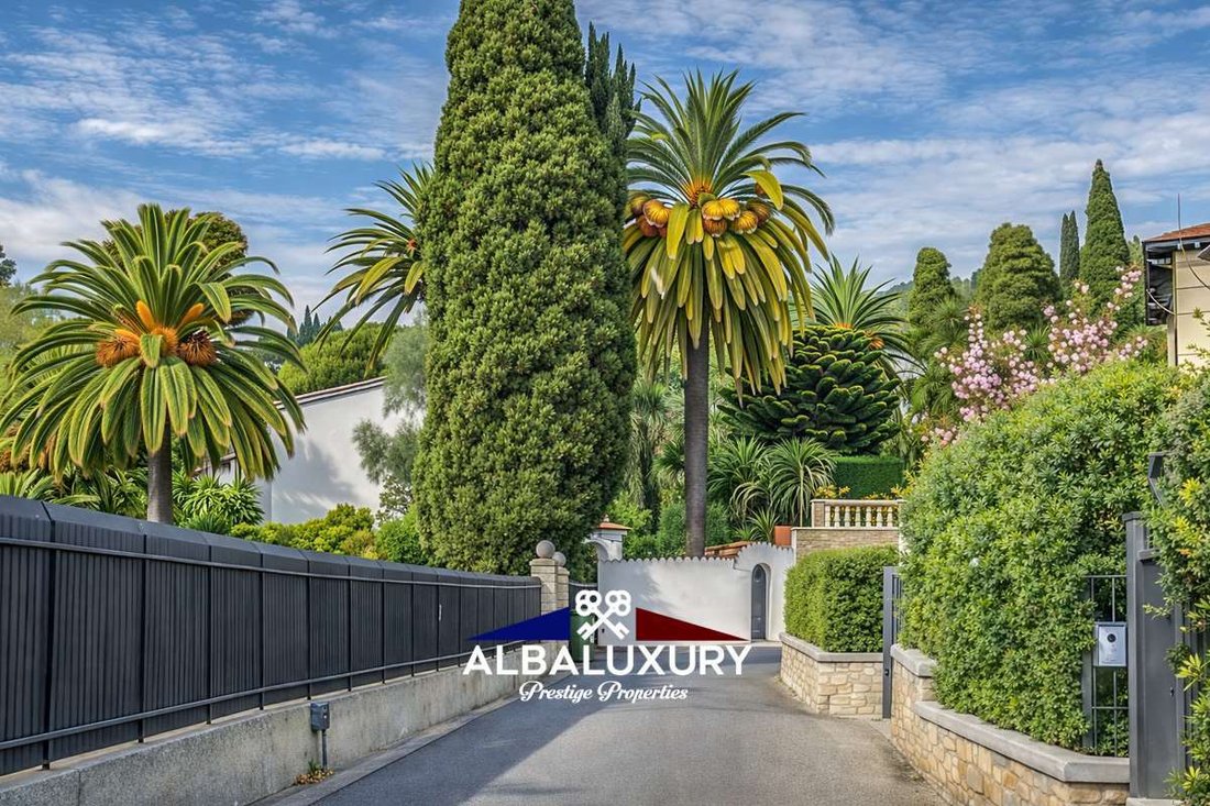 Villa in Bordighera, Liguria, Italy 4 - 17515487