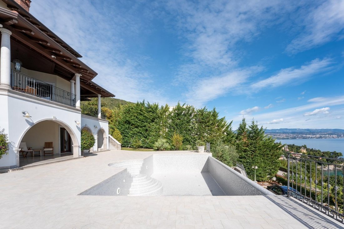 Villa in Grad Opatija, Primorje-Gorski Kotar County, Croatia 4 - 17512635