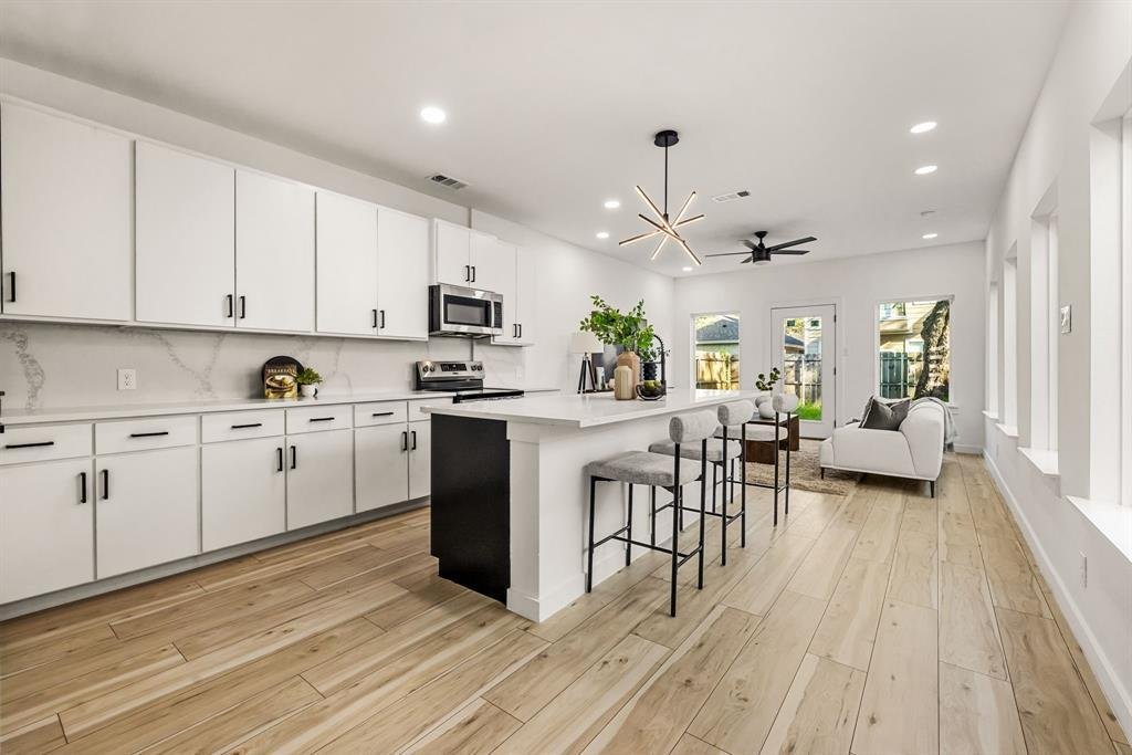 Dallas, Texas, United States 5 - 17515500