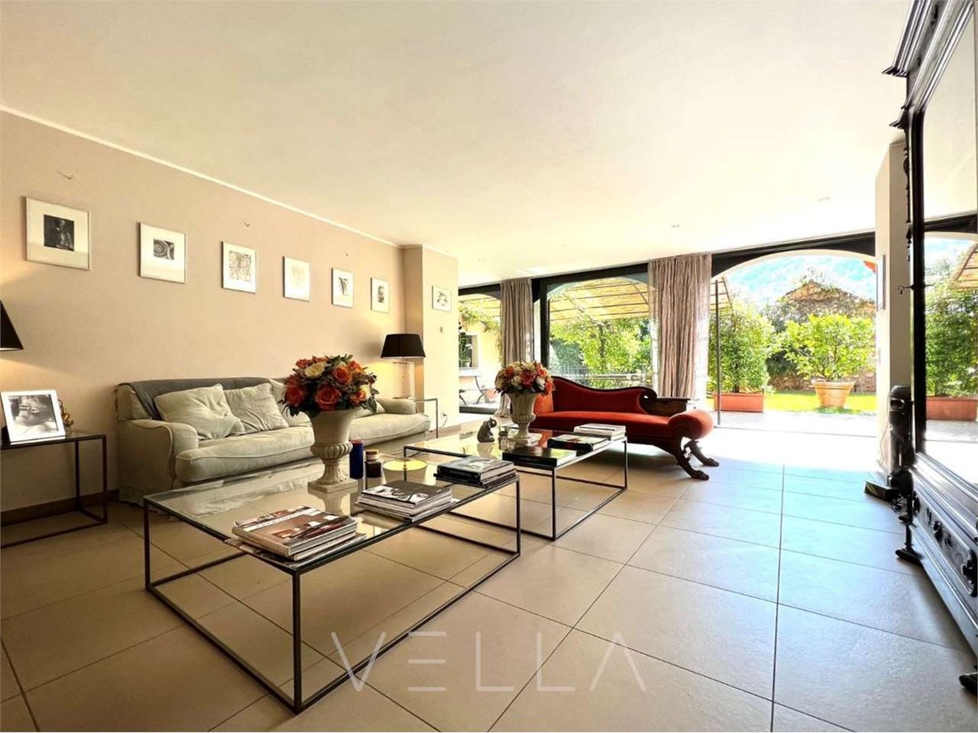 Charming Appartment With In A Historic Buidling