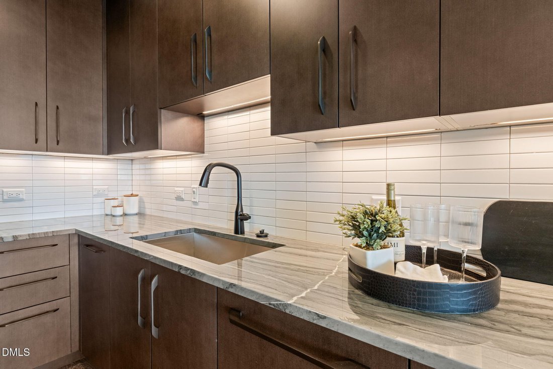 Condo in Durham, North Carolina, United States 4 - 16891585