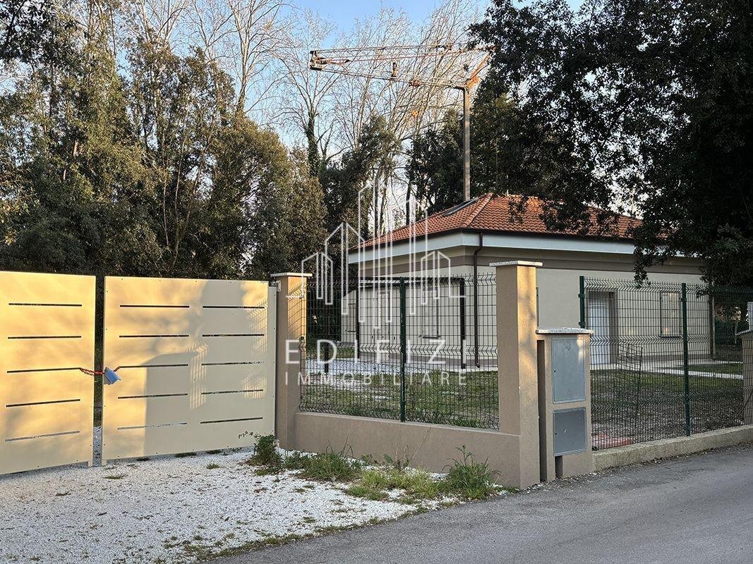 House in Ronchi, Massa, Italy 5 - 17515542