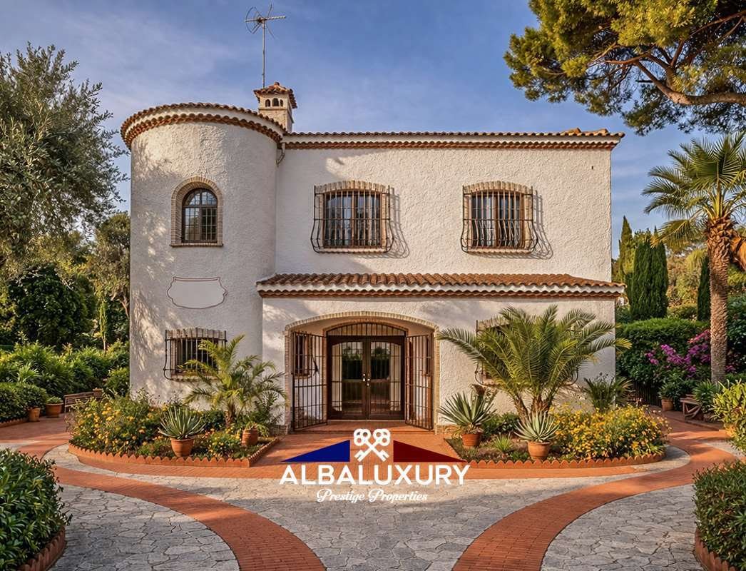 Villa in Bordighera, Liguria, Italy 3 - 17515487