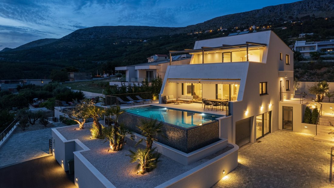 Villa in Miljevac, Split-Dalmatia County, Croatia 2 - 17501318