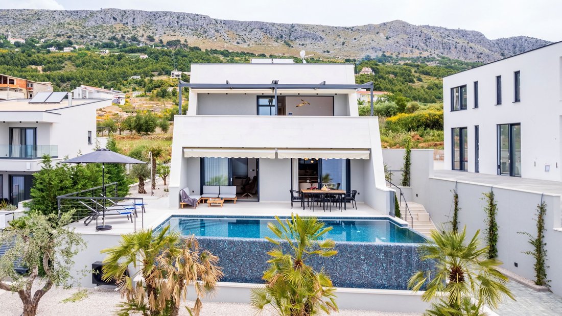 Villa in Miljevac, Split-Dalmatia County, Croatia 1 - 17501318
