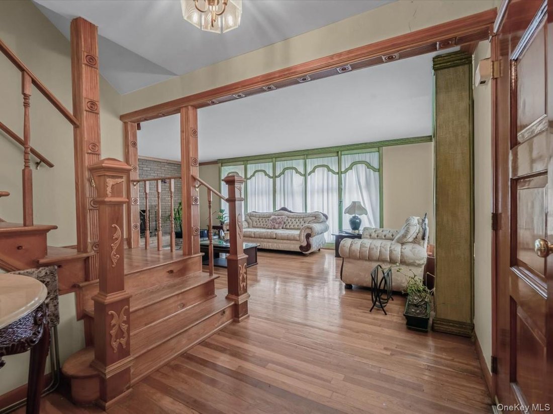 House in New York, New York, United States 5 - 17516417