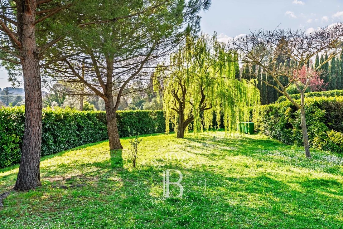 Villa in Châteauneuf-Grasse, Provence-Alpes-Côte d'Azur, France 4 - 12177858