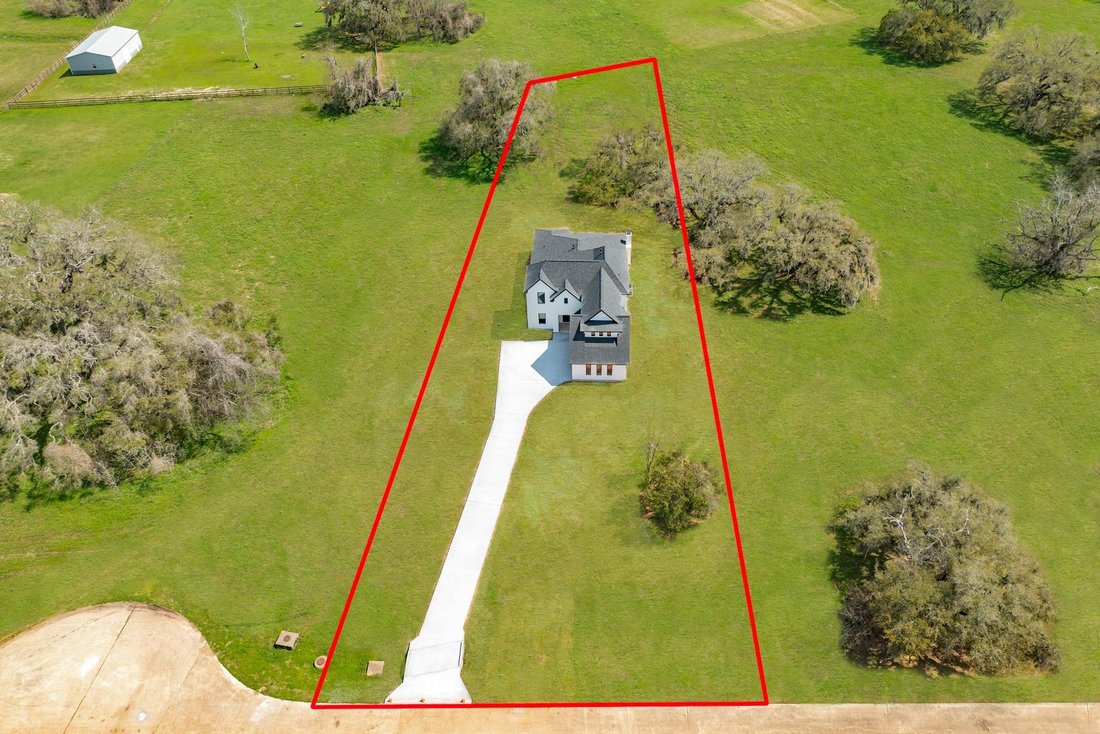 House in Angleton, Texas, United States 4 - 17516455