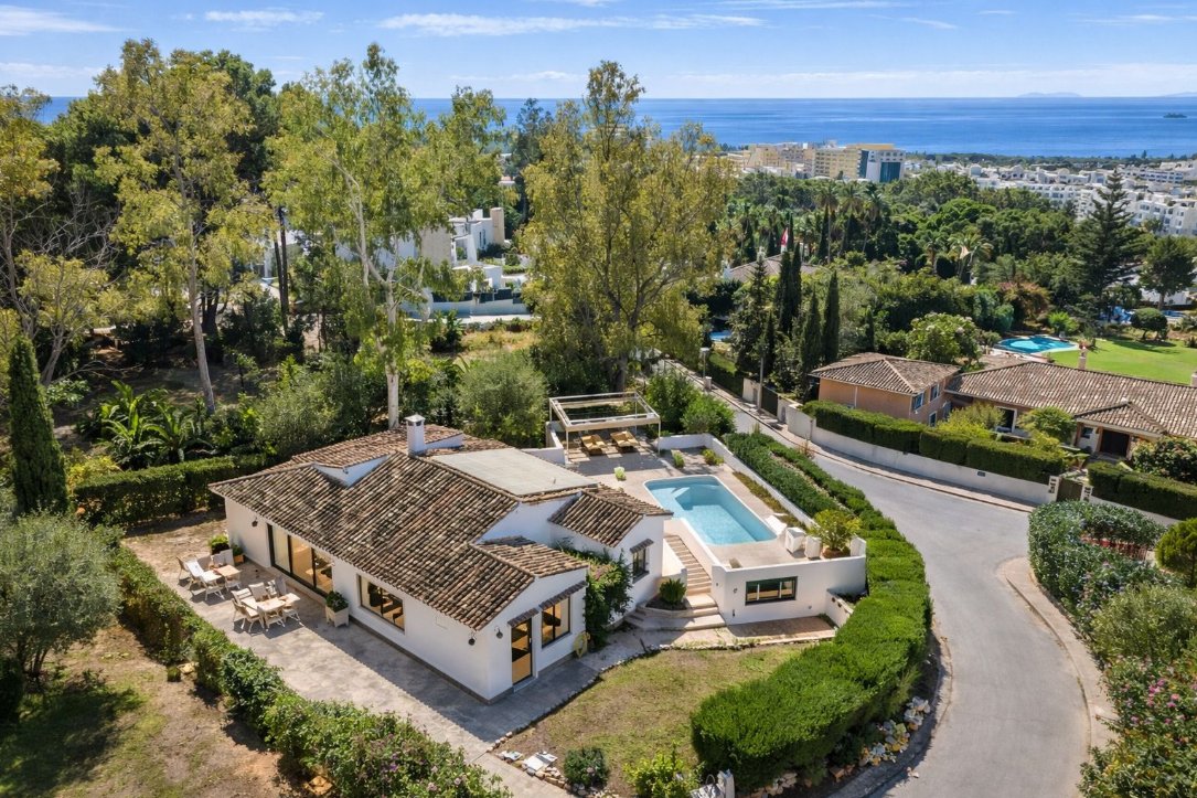 Villa in Marbella, Andalusia, Spain 1 - 17144313