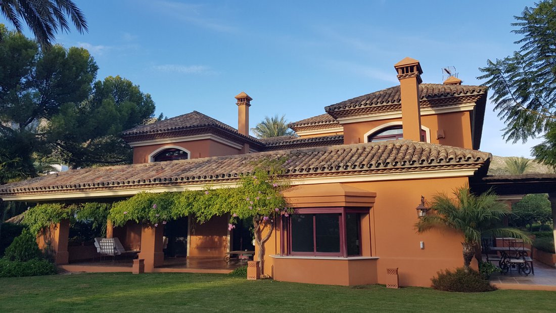 Villa in Marbella, Andalusia, Spain 1 - 17516512