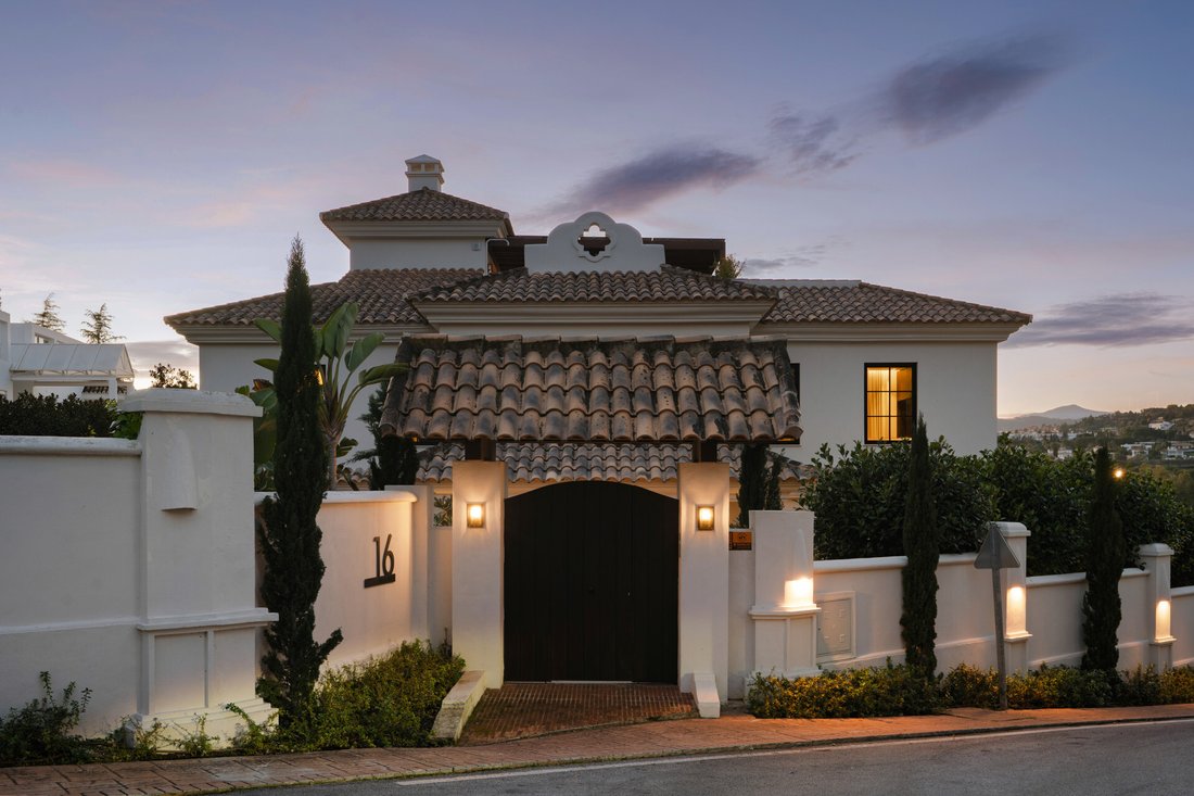 Villa in Nueva Andalucia, Marbella, Spain 2 - 17516550