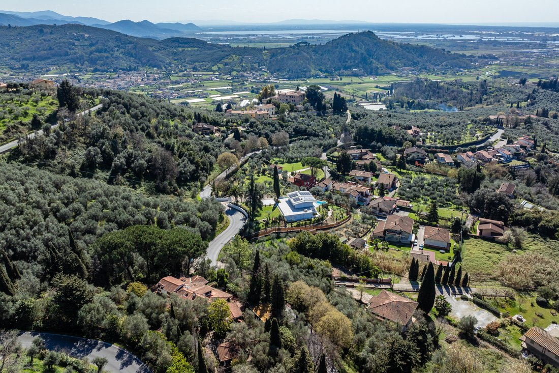 Villa in Bargecchia, Tuscany, Italy 4 - 17516722