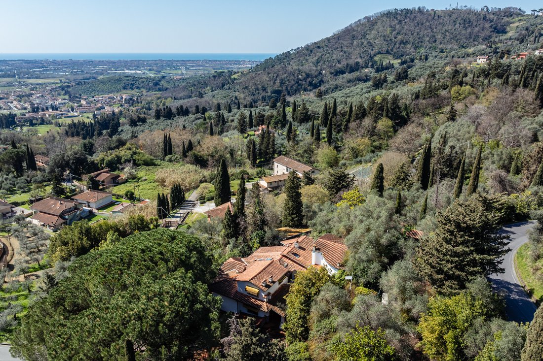 Villa in Bargecchia, Tuscany, Italy 3 - 17516722