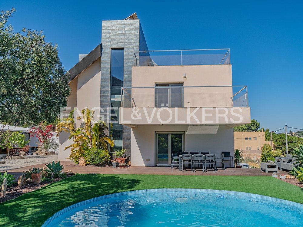 Villa in Alicante, Valencian Community, Spain 1 - 17516562