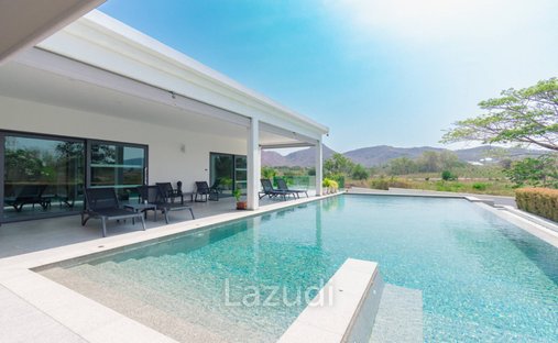 Villa in Thap Tai, Tanintharyi Region, Thailand 1