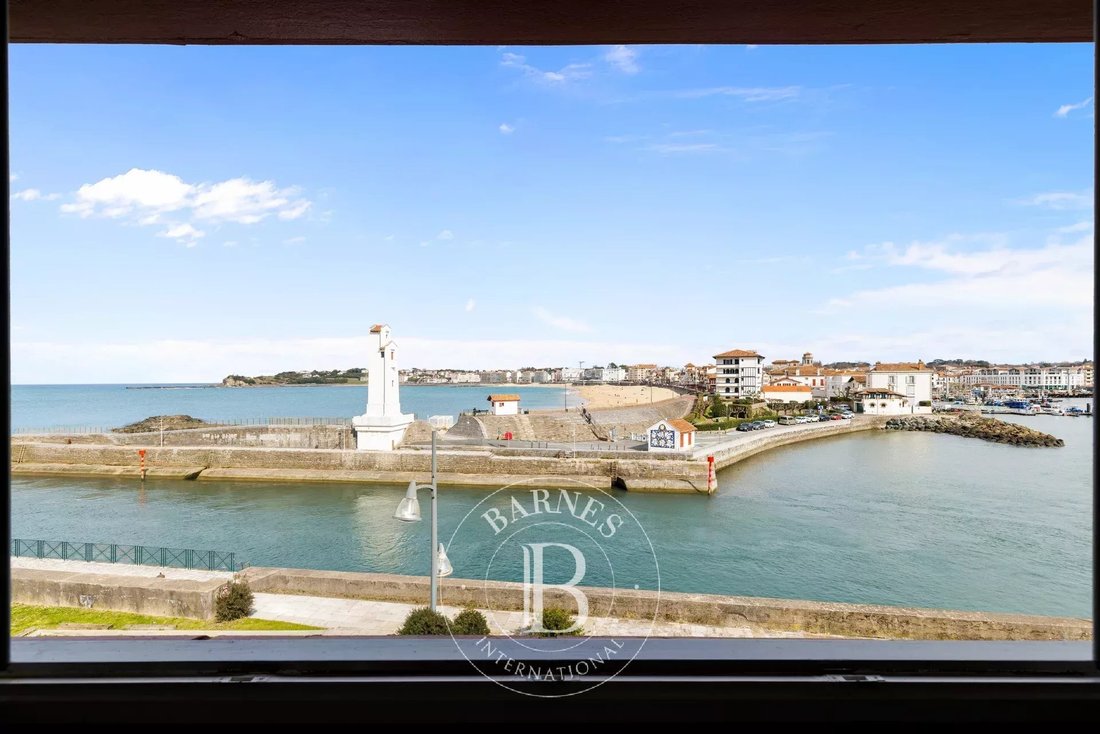 Townhouse in Nord, Ciboure, France 1 - 17516690