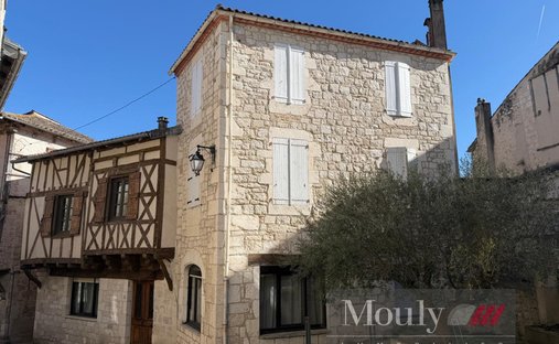 House in Montcuq-en-Quercy-Blanc, Occitania, France 1