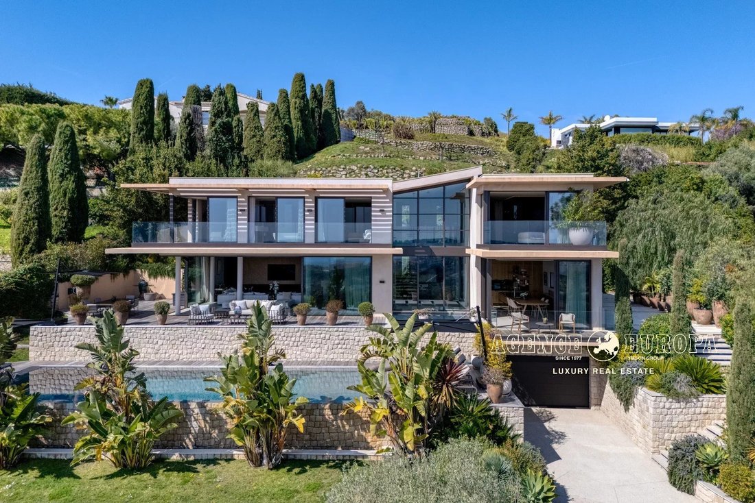 Villa in Saint Maymes-Lauvert, Antibes, France 2 - 16164503