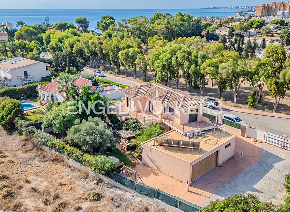 Villa in el Campello, Valencian Community, Spain 1 - 17516918