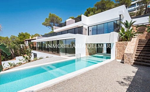 Villa in Sant Antoni de Portmany, Balearic Islands, Spain 1