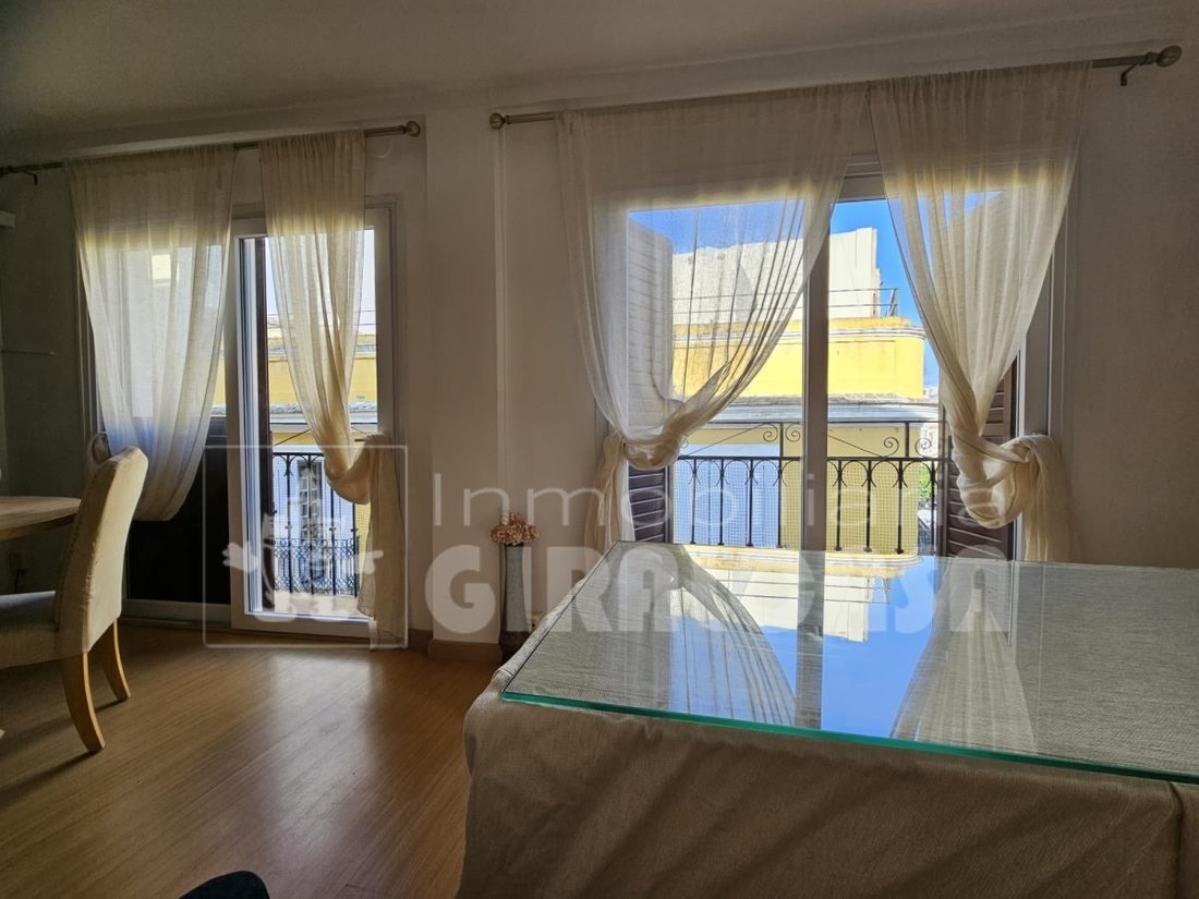 Apartment in Casco Antiguo, Seville, Spain 2 - 17517224