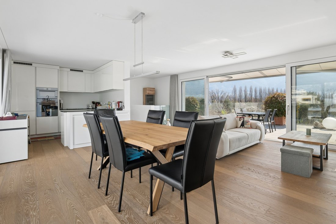 Penthouse Duplex With Large Terrace A Stone's Throw From Lido