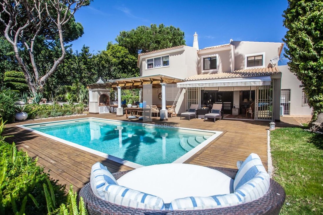 Villa in Vale do Lobo, Almancil, Portugal 1 - 10838447