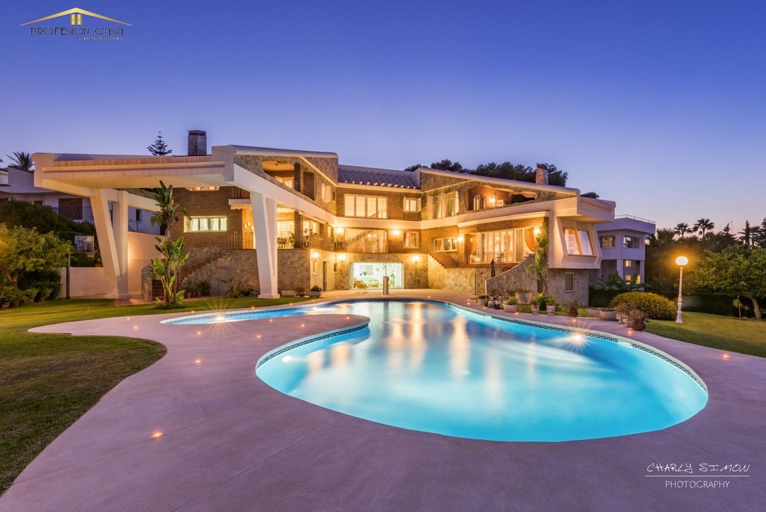 Villa in Churriana (District), Malaga, Spain 1 - 17517229