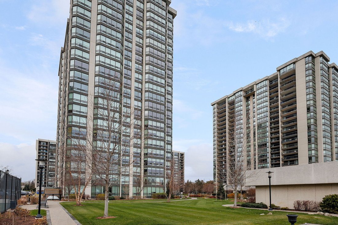Condo in Oakville, Ontario, Canada 1 - 17517117