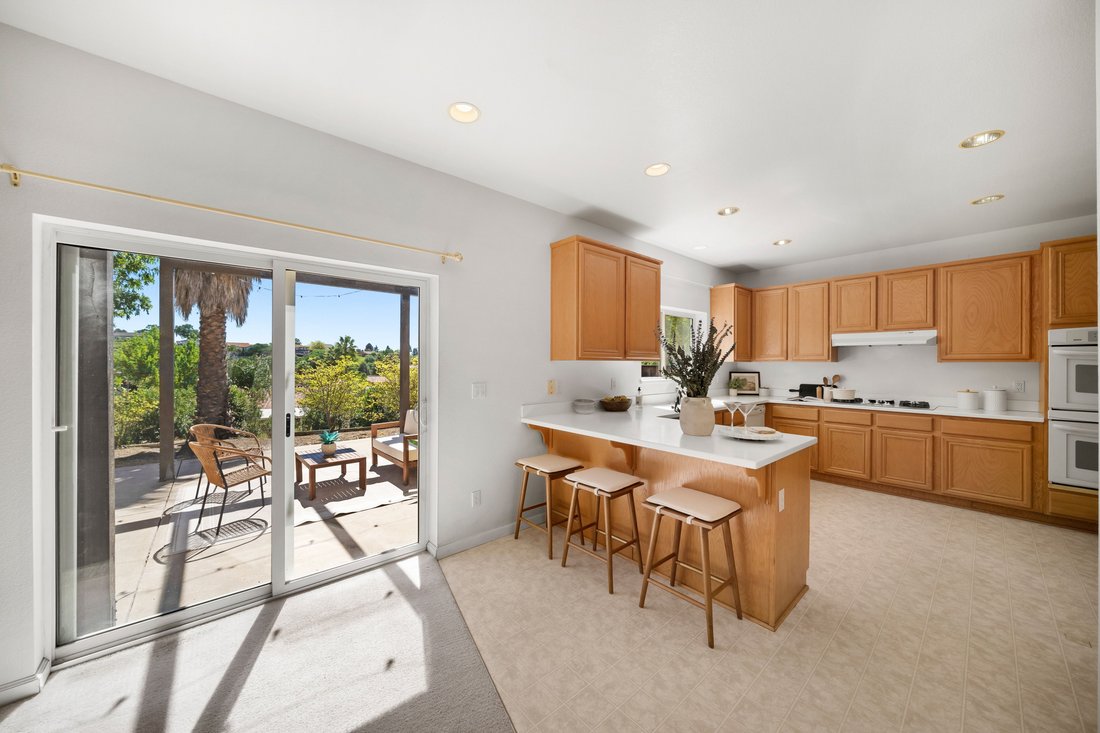 Paso Robles, California, United States 3 - 17517311