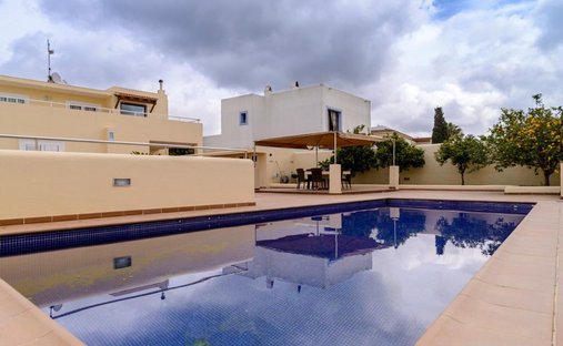 Villa en Santa Gertrudis de Fruitera, Santa Eulalia del Río, Islas Baleares 1