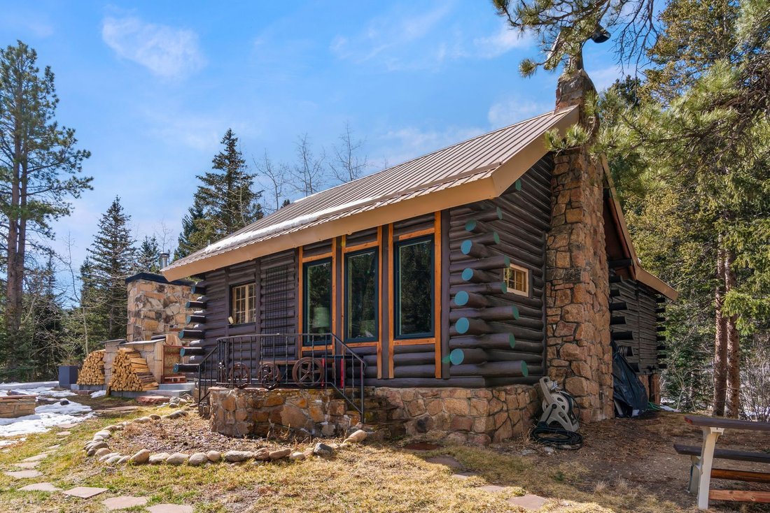 Lyons, Colorado, United States 3 - 17517525