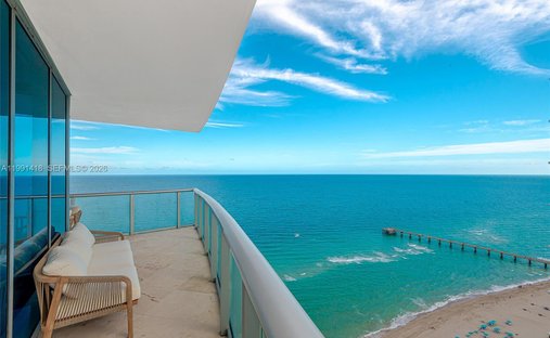 Condo in Sunny Isles Beach, Florida, United States 1