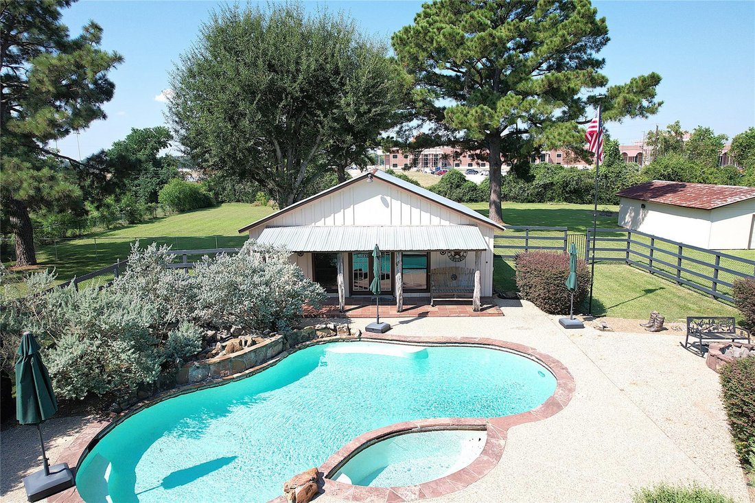 House in Houston, Texas, United States 2 - 17517837