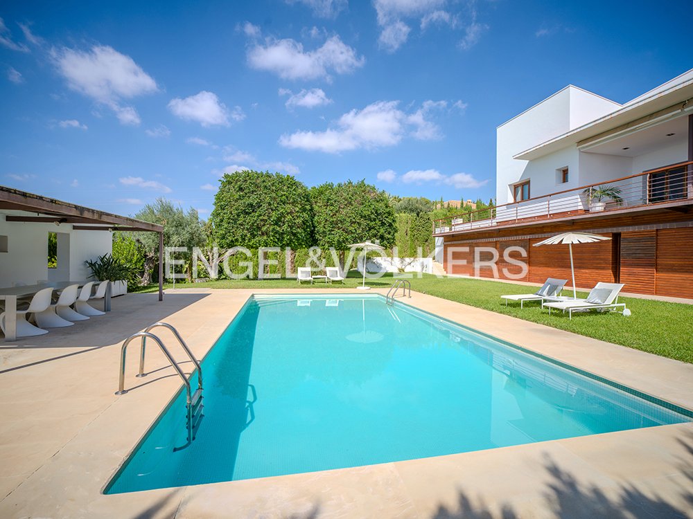 Villa in Elx / Elche, Valencian Community, Spain 2 - 17518387