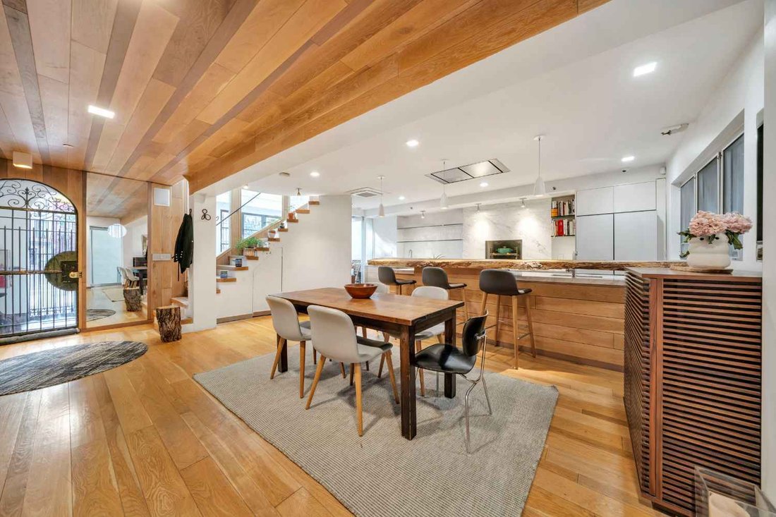 House in New York, New York, United States 5 - 17518332