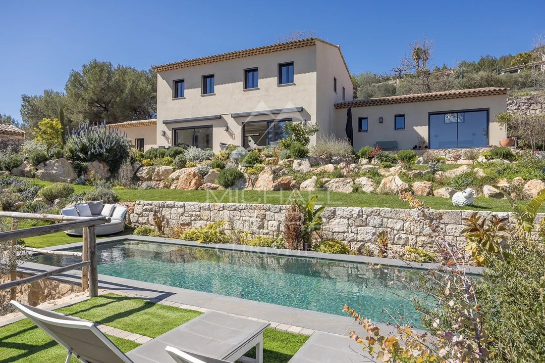 Villa in Tourrettes-sur-Loup, Provence-Alpes-Côte d'Azur, France 1 - 17518137