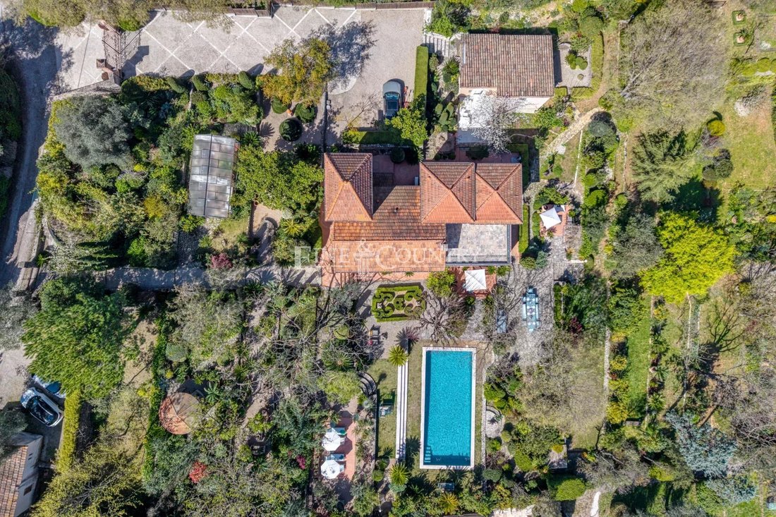 Villa in Grasse, Provence-Alpes-Côte d'Azur, France 3 - 17518141