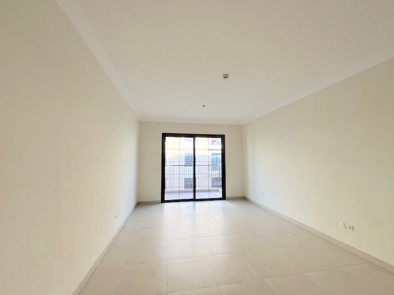 Apartment in Muhaisnah, Dubai, United Arab Emirates 2 - 17518207