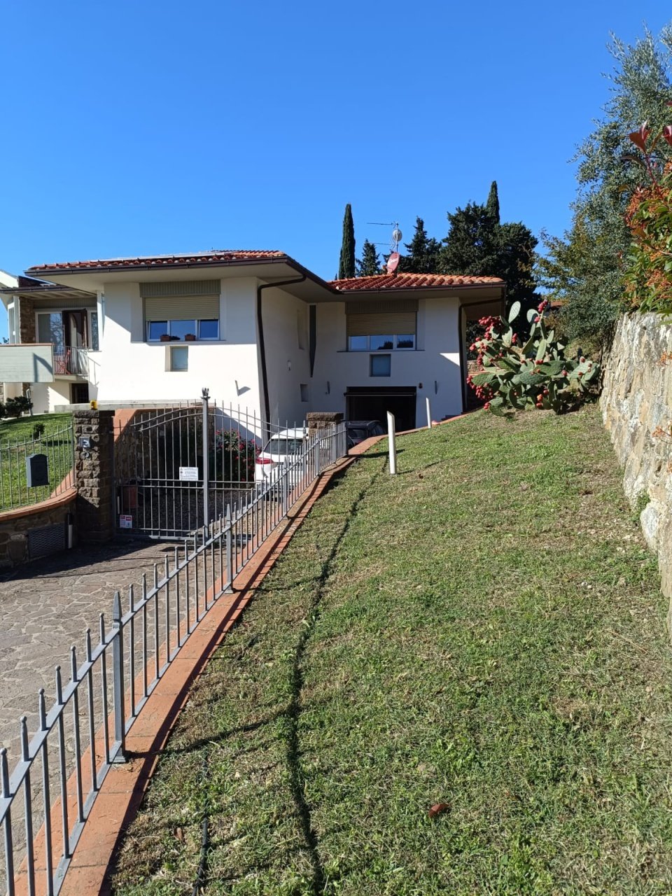 Villa in Borgo a Cascia, Reggello, Tuscany 2 - 17518267