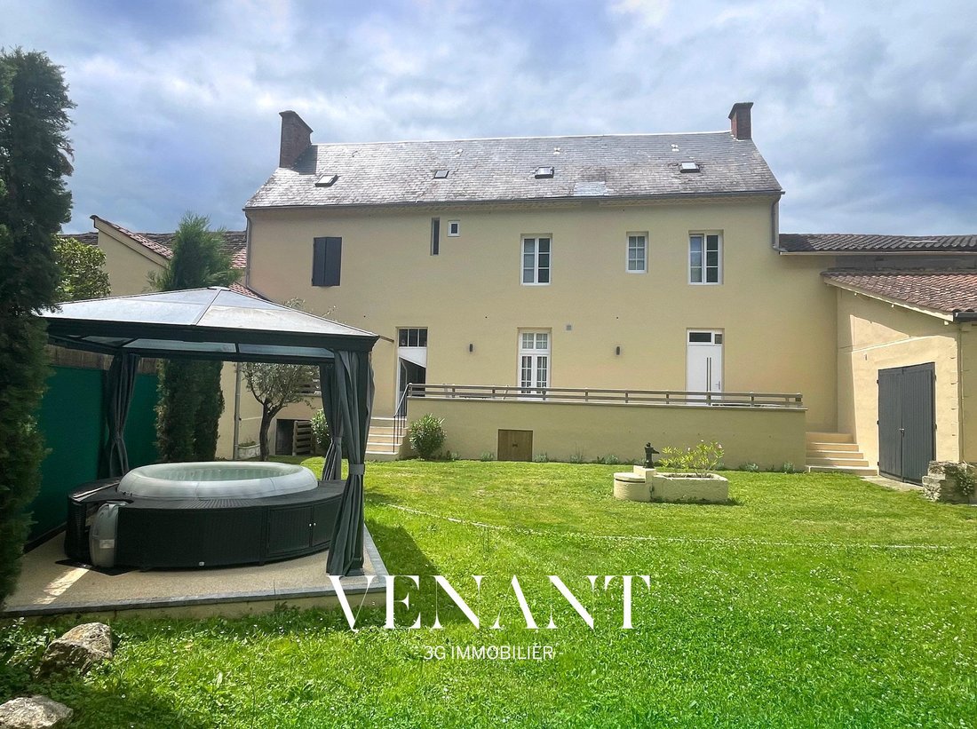 House in Cénac-et-Saint-Julien, Nouvelle-Aquitaine, France 1 - 17518929