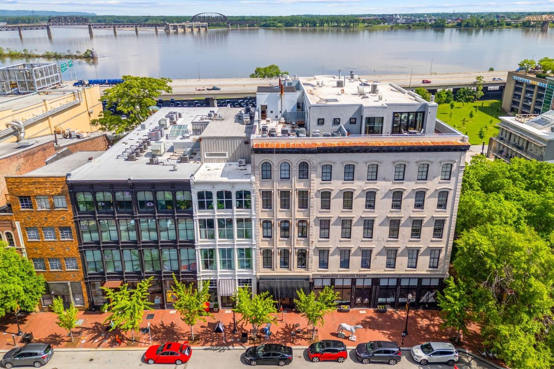 Condo in Watterson Park, Kentucky, United States 4 - 17517984