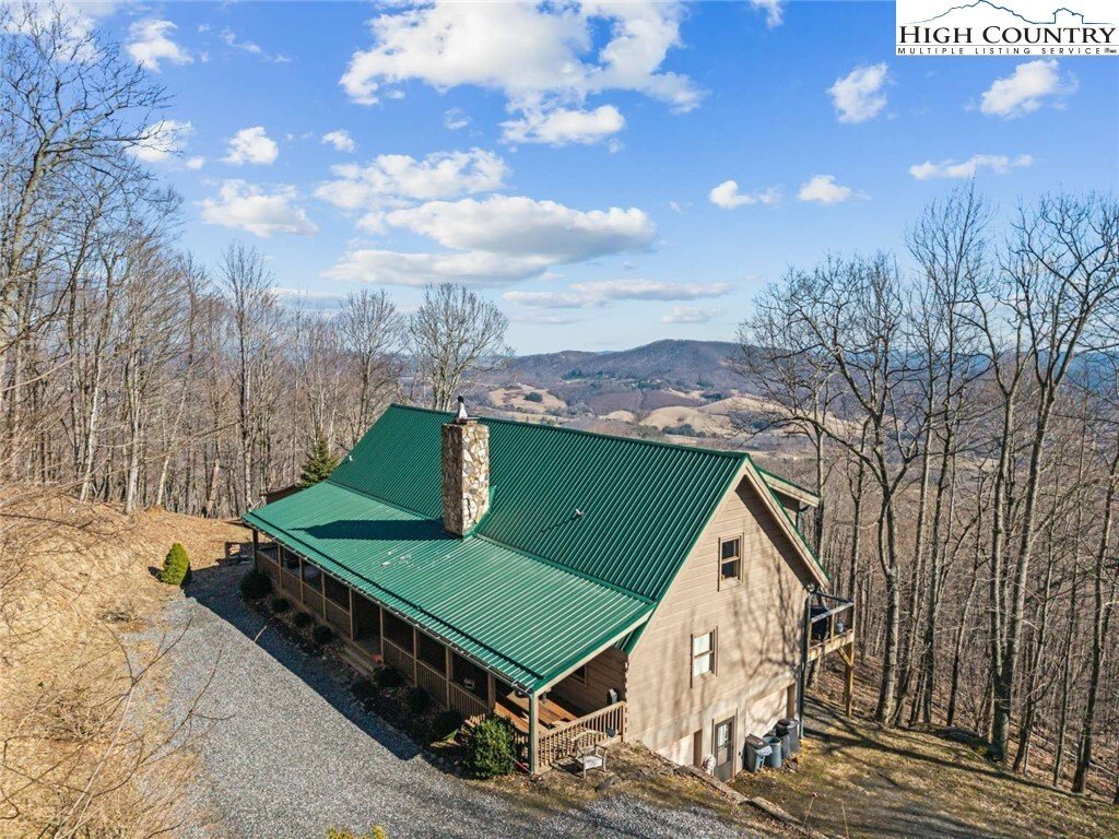 House in West Jefferson, North Carolina, United States 2 - 17347413