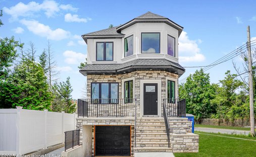 House in New York, New York, United States 1