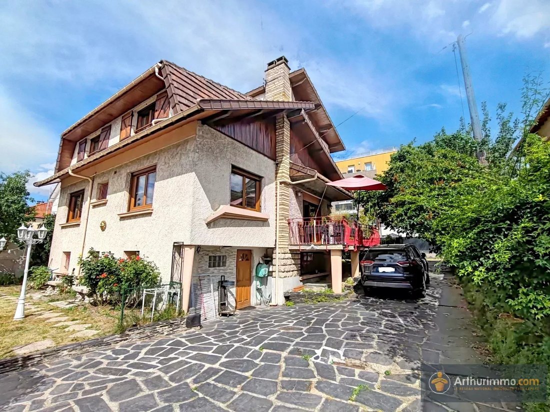 House in Léon Blum - Winston Churchill, Livry-Gargan, France 2 - 15885369