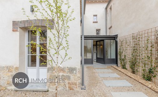 House in Montfort-l'Amaury, Ile-de-France, France 1
