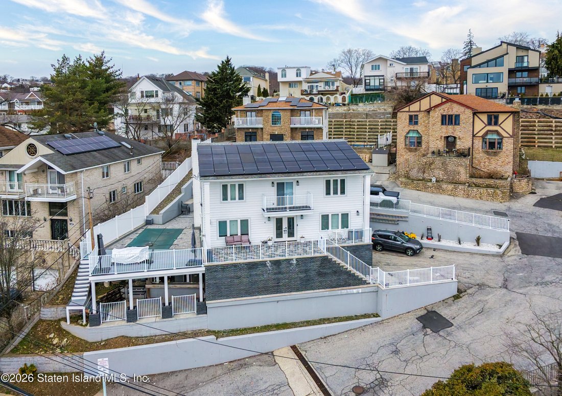House in New York, New York, United States 2 - 17518370