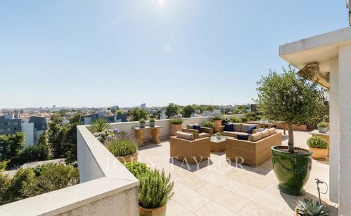 Apartment in La Garenne-Baudin, Le Bouscat, France 1