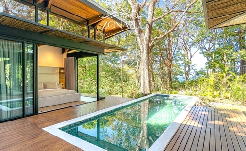 Villa in Carmen Beach, Puntarenas Province, Costa Rica 1